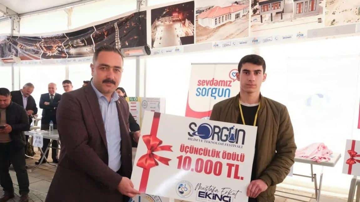 Öğrencimiz Emir Kaan Şenses Sorgun Belediyesi'nin düzenlediği bilim ve teknoloji yarışmasında 3. Oldu.